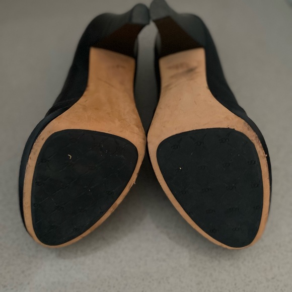 UGG High Heels - Picture 7 of 7